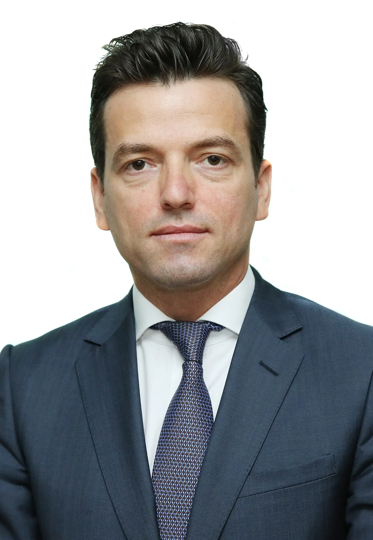 Portret van de Albanese oppositiepoliticus Agron Shehaj