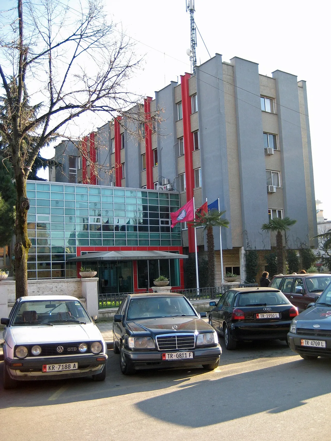 Het hoofdkwartier van de Socialistische Partij in Tirana